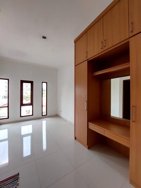 Dijual Rumah bagus siap huni Lokasi strategis di Cilandak