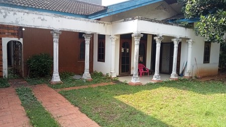 Dijual Rumah Luas Lokasi Strategis di Taman Alfa Indah