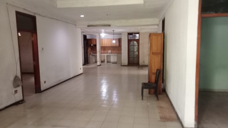 Dijual Rumah Luas Lokasi Strategis di Taman Alfa Indah
