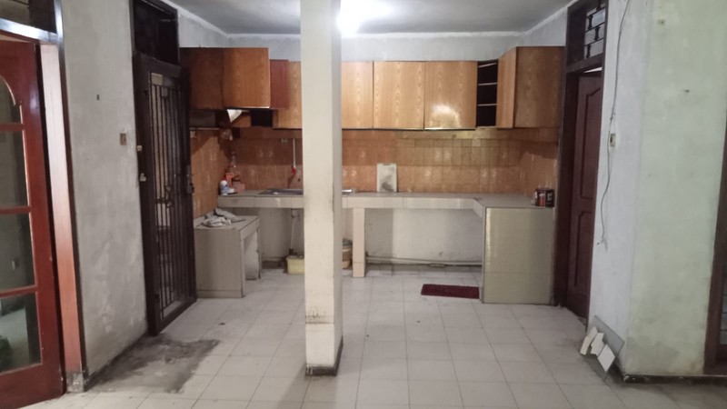 Dijual Rumah Luas Lokasi Strategis di Taman Alfa Indah