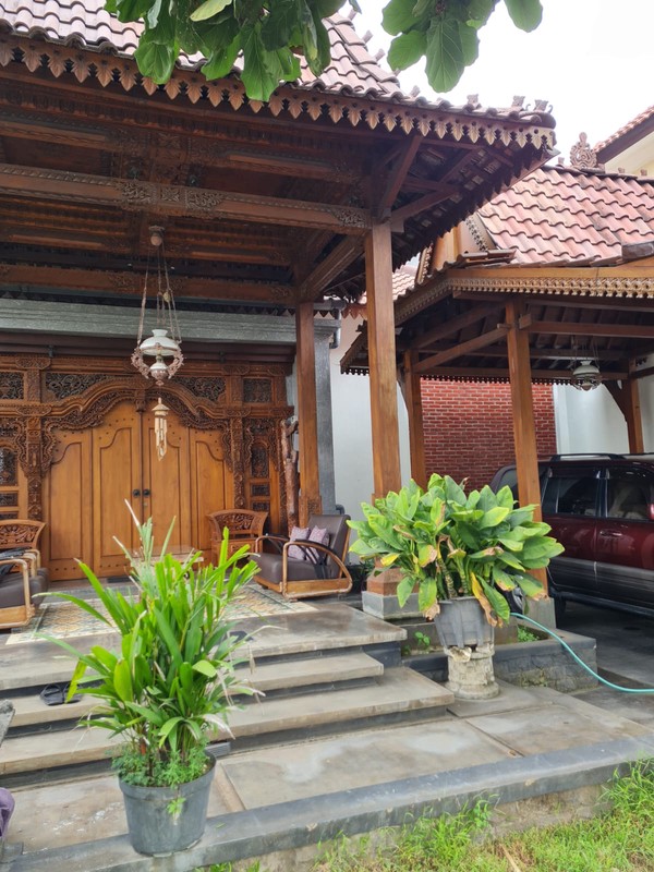 Dijual Rumah Citra Harmoni Sidoarjo - Bergaya Tradisional Joglo - Taman Asri - SHM - Lokasi Bagus - Parkiran Luas Masuk 3 Mobil
