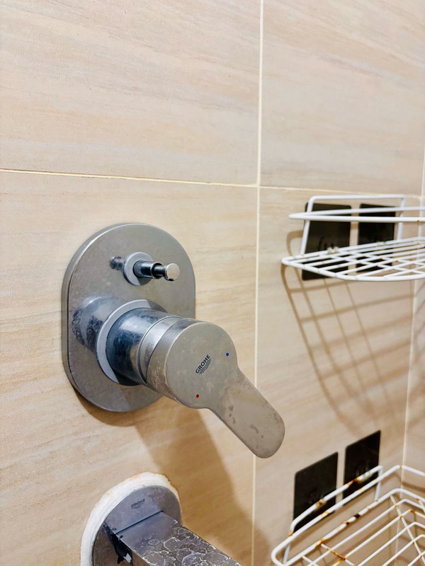 Apartemen Semi Furnished,lb 33 di Graha Raya 