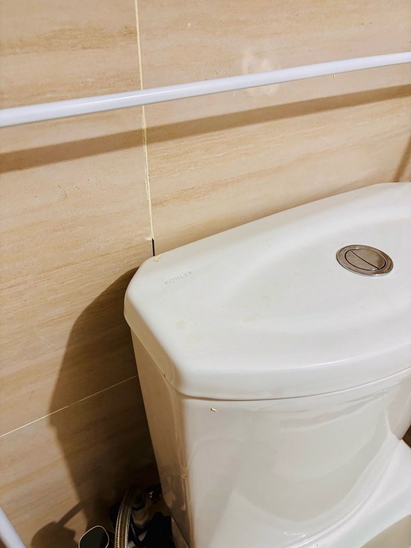 Apartemen Semi Furnished,lb 33 di Graha Raya 