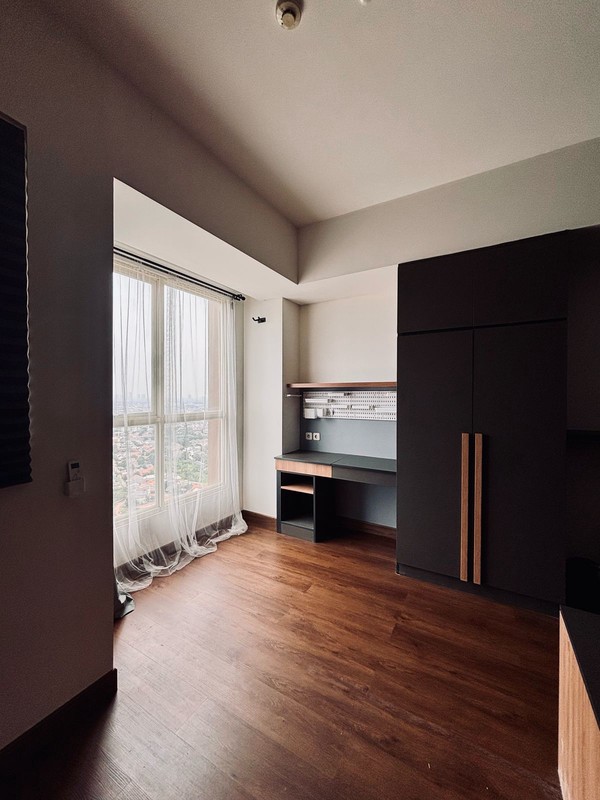 Apartemen Semi Furnished,lb 33 di Graha Raya 