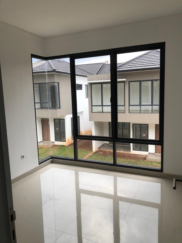 Rumah Modern Minimalis,  2 lantai, Siap Huni Dekat ST Pondok Ranji Bintaro