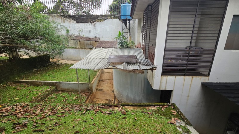 Bintaro jaya sektor 2 luas 1250 rumah hitung tanah dalam komplek