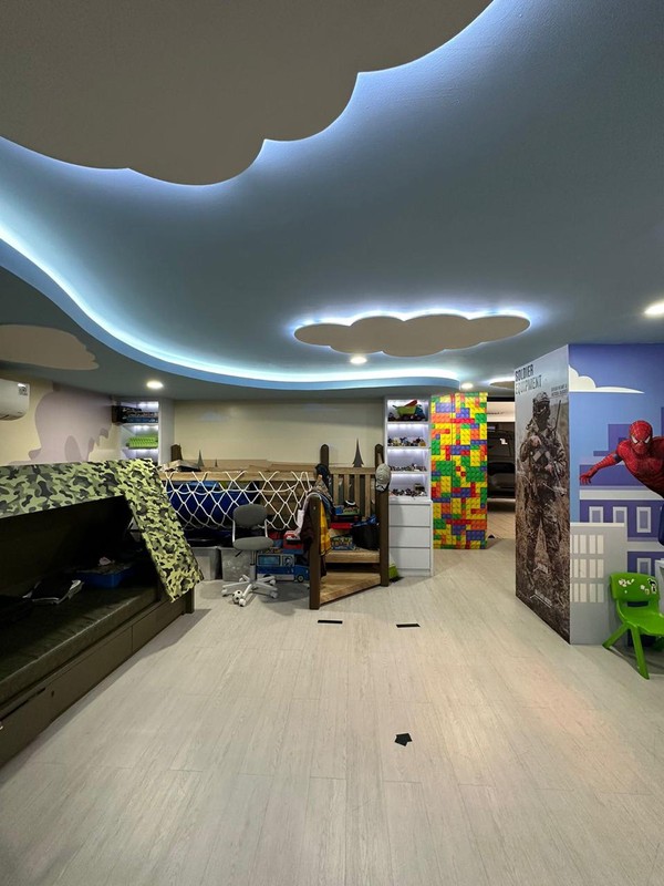 Rumah Bagus, Luxury, Lingkungan aman dan nyaman dengan Private swimmong Pool di Jak sel