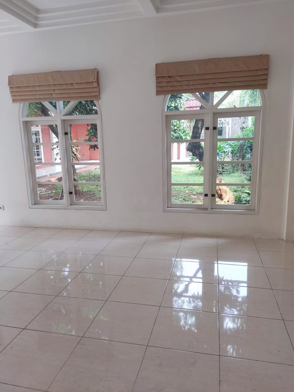 Classic House in Kemang For Rent
