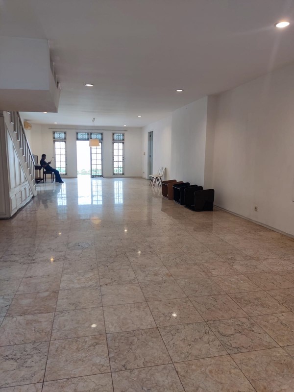 Classic House in Kemang For Rent