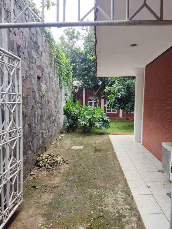 Classic House in Kemang For Rent