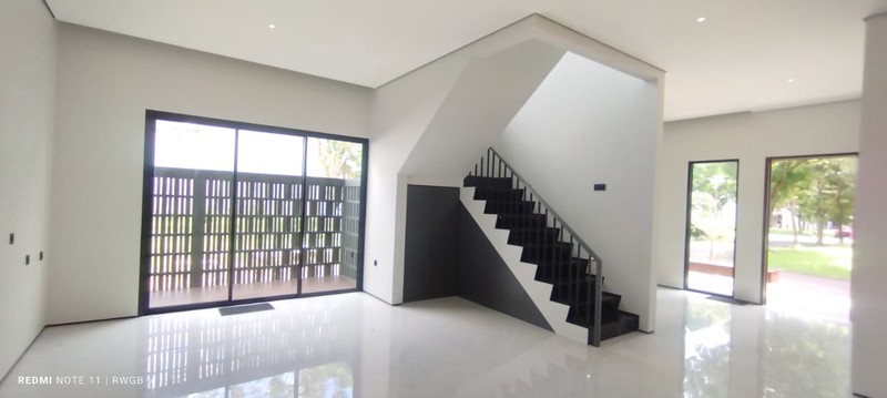 Dijual rumah di The Eminent Cluster Prestigia - BSD City Tangerang Selatan