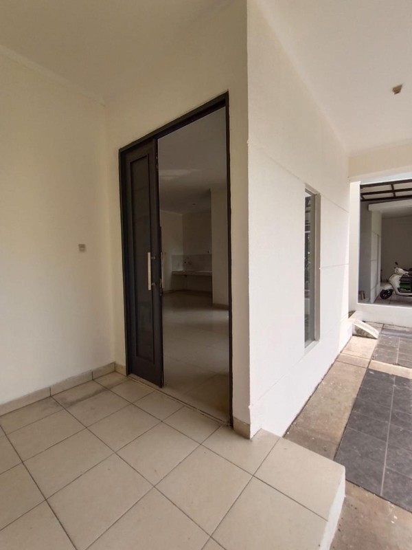 Rumah Bagus,jalan lebar,dalam cluster di Graha Raya