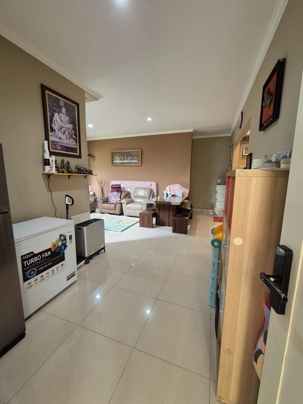 Jual Cepat Rumah Strategis Posisi Hook Depan Taman Kencana Loka BSD City