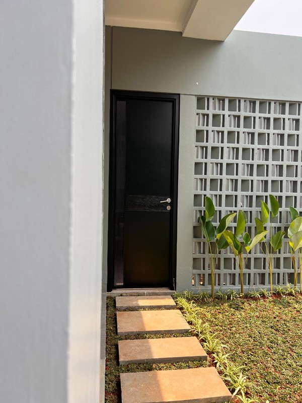 Rumah bagus,jalan lebar,dalam cluster di Bintaro Jaya 9.