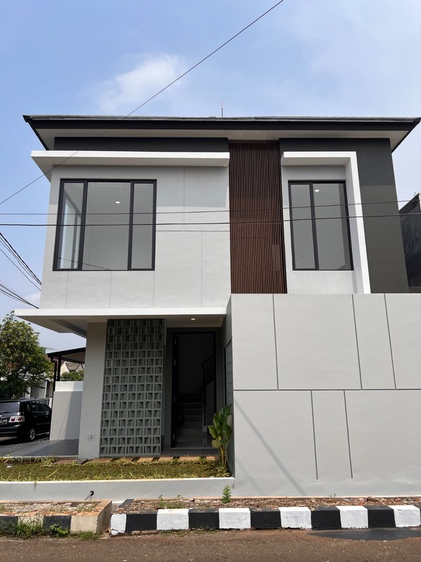 Rumah bagus,jalan lebar,dalam cluster di Bintaro Jaya 9.