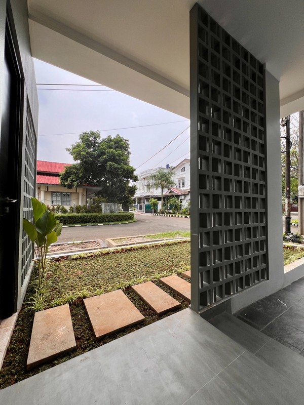 Rumah bagus,jalan lebar,dalam cluster di Bintaro Jaya 9.