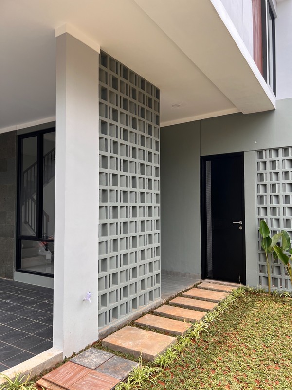 Rumah bagus,jalan lebar,dalam cluster di Bintaro Jaya 9.