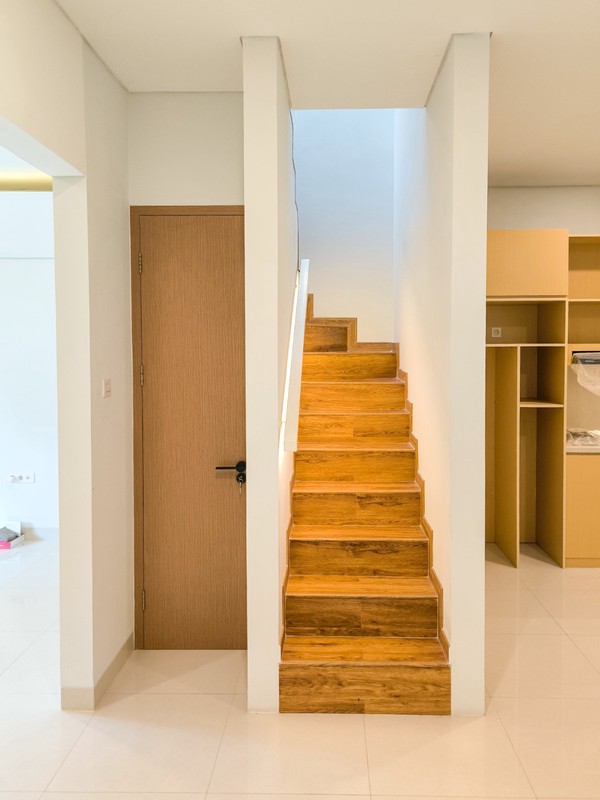 Rumah Bagus,ruangan luas di Graha Raya.