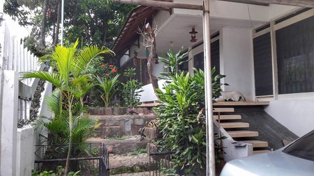 Rumah Mewah Klasik di Simprug Garden, Akses Kebayoran Baru Kemang