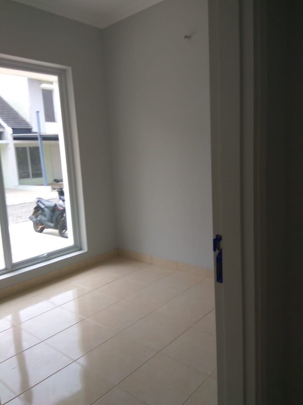 Rumah Siap Huni, Hunian Nyaman dan Strategis @Cluster The View, Serpong Jaya.