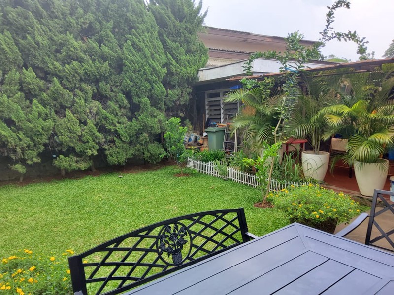 Rumah Lokasi Strategis Dalam Komplek di Pasar Minggu