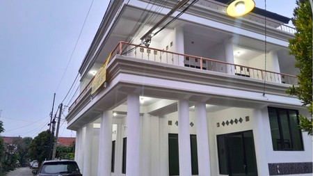 Grand Cikarang City Rumah Tiga Lantai Di Pusat jaunting Kota Cikarang