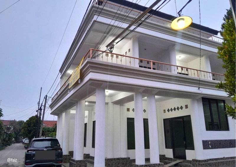 Grand Cikarang City Rumah Tiga Lantai Di Pusat jaunting Kota Cikarang