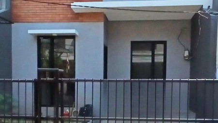 Rumah Minimalis Brand New, Siap huni lokasi strategis di Bintaro