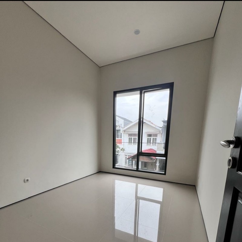 Rumah Minimalis Brand New, Siap huni lokasi strategis di Bintaro