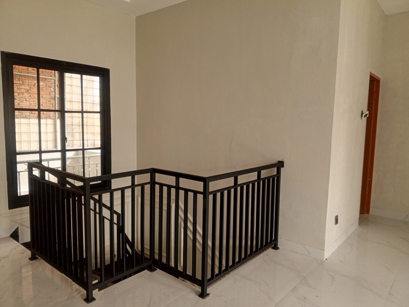 Rumah /Ruang Usaha siap Pakai di  Bintaro Jaya Sektor 5