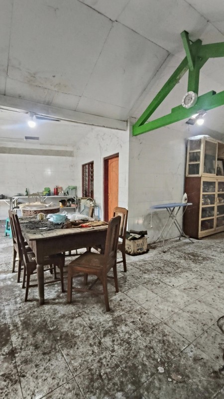 1974. Dijual Rumah Murah Itung Tanah Yos Sudarso, Pakelan, Kota Kediri