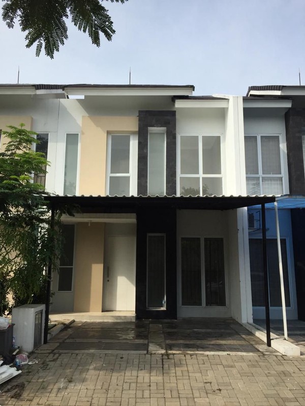 Disewakan Rumah 2 Lantai Siap Huni dan Hunian Nyaman @Graha Raya