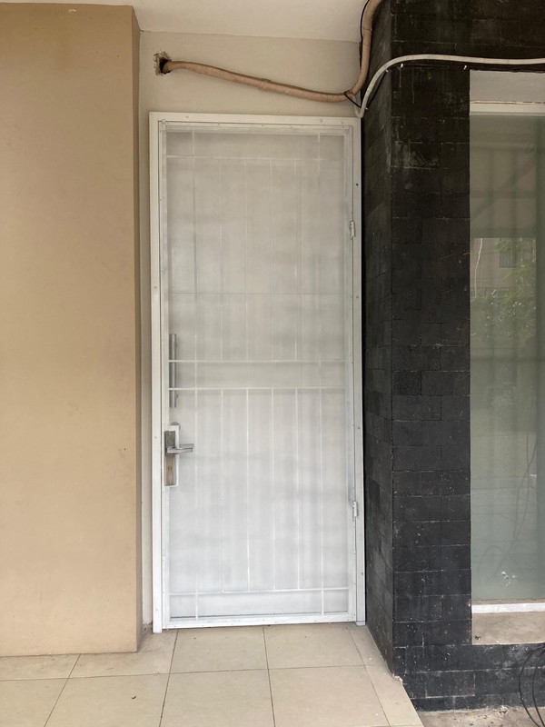 Disewakan Rumah 2 Lantai Siap Huni dan Hunian Nyaman @Graha Raya