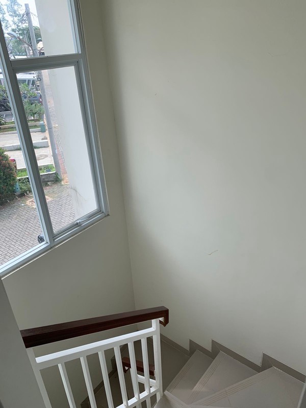 Rumah Cantik Siap Huni di Pamulang KT 3 KM 2 Lantai 2 