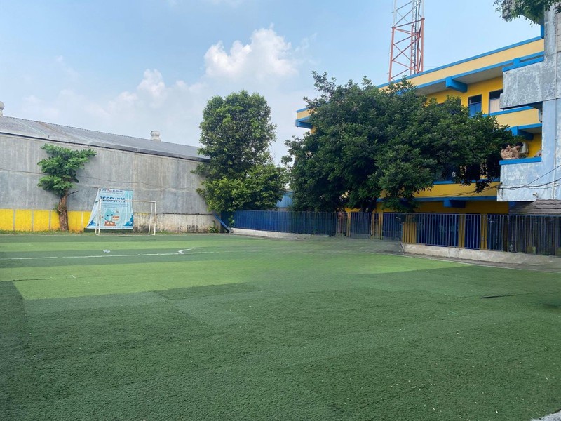 Gedung 3 Lantai di Jl.  Pangkalan II Depan Perum - Bekasi