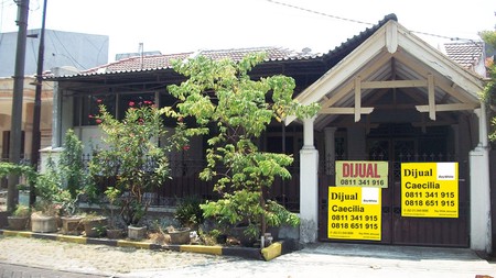 Rumah di Rungkut Mapan Selatan Surabaya Timur, Bagus + Terawat, Row Jalan Lebar... Disewakan juga !!!