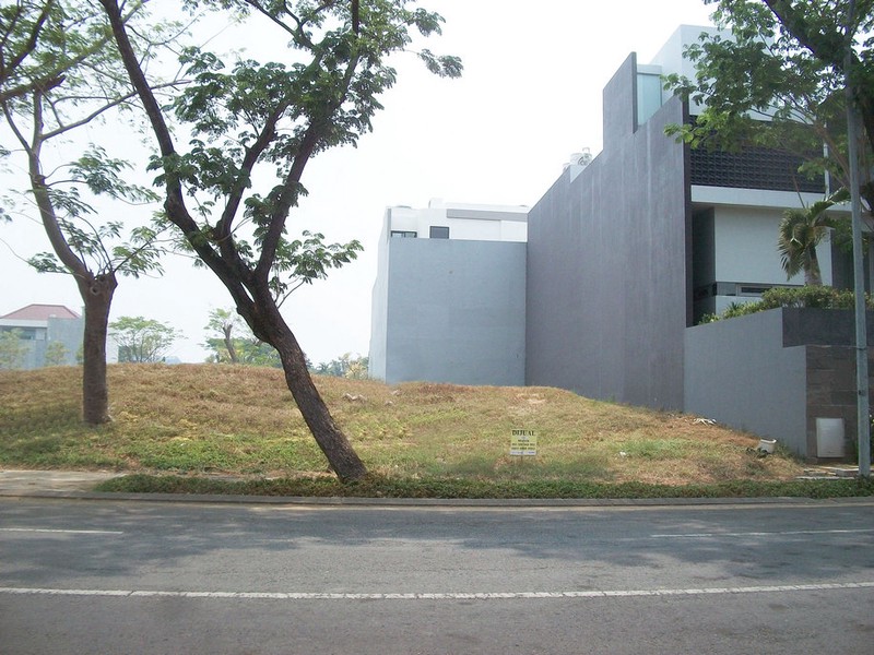 Tanah di Raya Bukit Golf International Citraland Surabaya Barat, Luas 18 x 30 m2... SIAP BANGUN