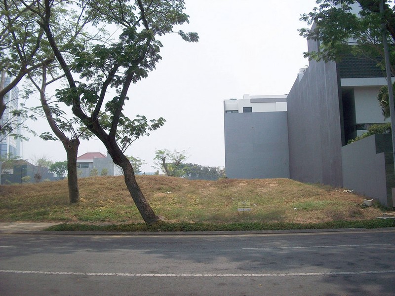 Tanah di Raya Bukit Golf International Citraland Surabaya Barat, Luas 18 x 30 m2... SIAP BANGUN