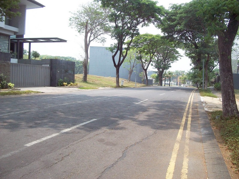 Tanah di Raya Bukit Golf International Citraland Surabaya Barat, Luas 18 x 30 m2... SIAP BANGUN