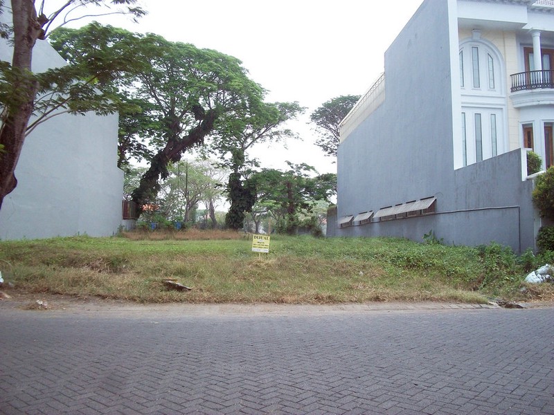 Tanah di Raya Bukit Golf Mediterania Citraland Surabaya Barat, Luas 20 x 40 m2... SIAP BANGUN