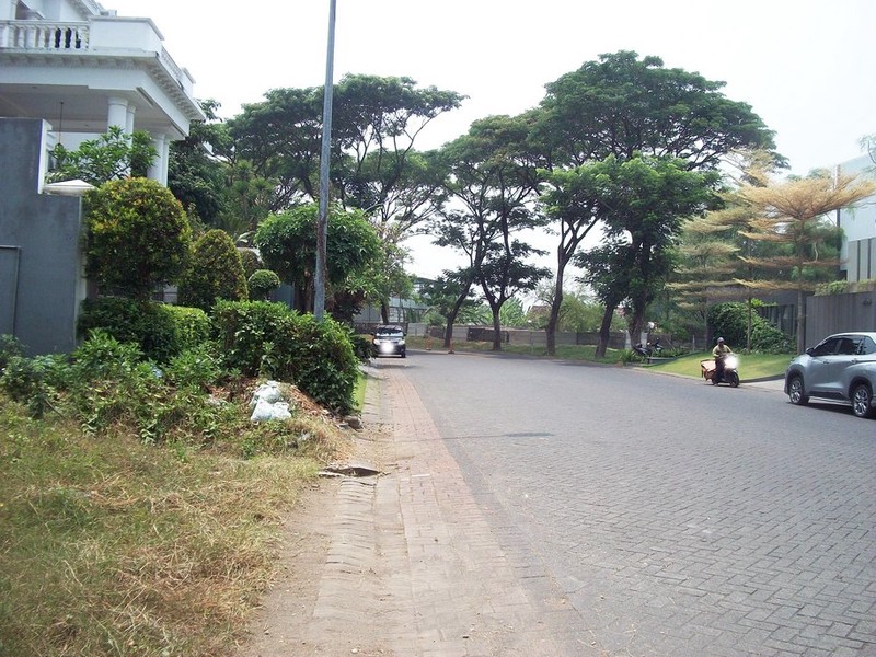 Tanah di Raya Bukit Golf Mediterania Citraland Surabaya Barat, Luas 20 x 40 m2... SIAP BANGUN