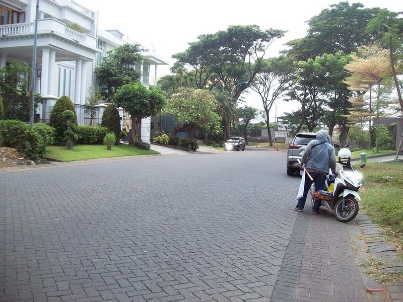 Tanah di Raya Bukit Golf Mediterania Citraland Surabaya Barat, Luas 20 x 40 m2... SIAP BANGUN