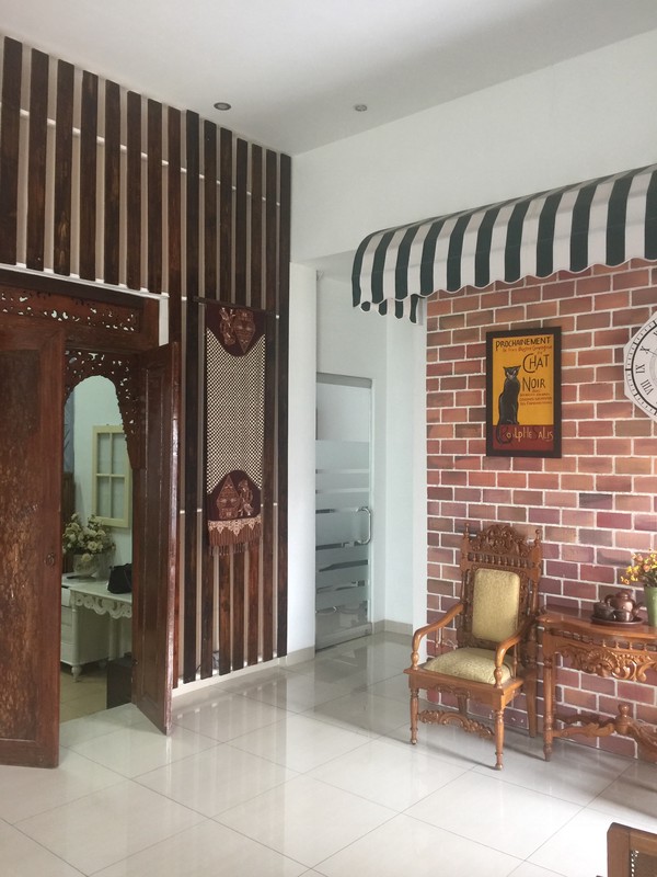 Disewakan Ruko Bintaro ..21/2lt  Pinggir Jalan Utama di Bintaro Jaya sektor 5