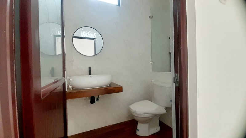 Rumah 2 Lantai Dijual Lokasi di Taman Malaka Duren Sawit Jaktim