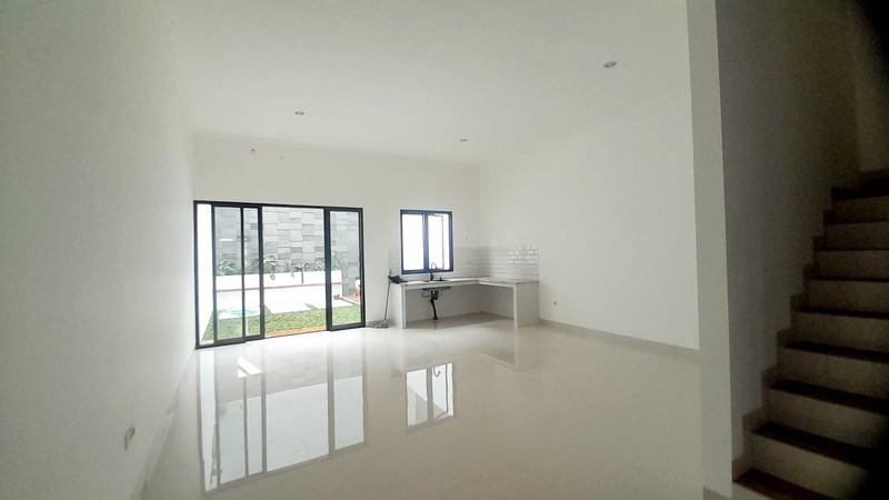 Rumah 2 Lantai Dijual Lokasi di Taman Malaka Duren Sawit Jaktim