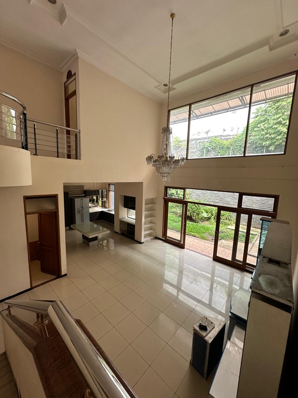 Rumah Lux di Terusan Sutami