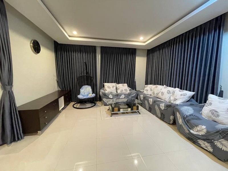 Villa Valle Verde Siap Pakai di Pasirhalang