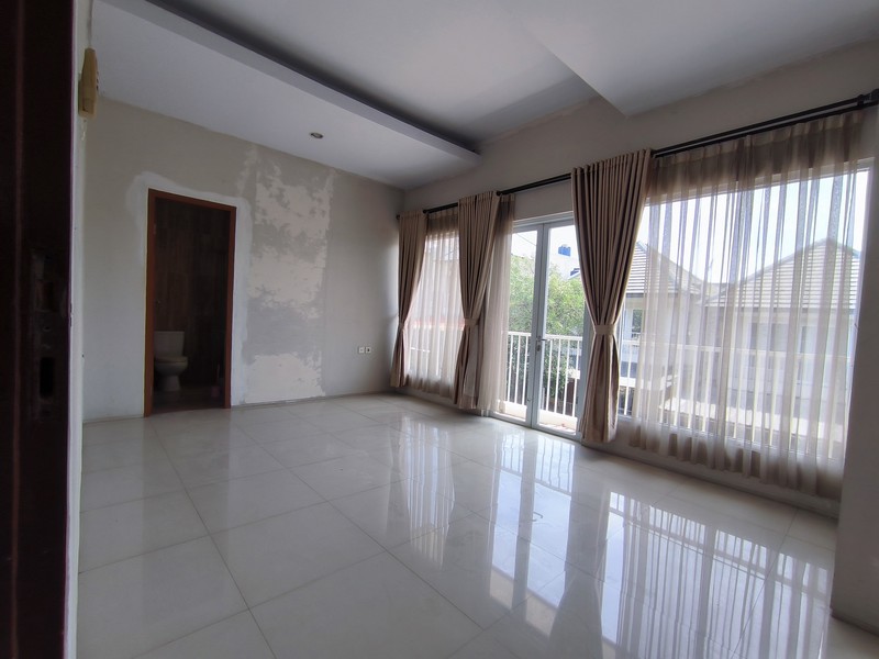 Rumah dalam cluster di depok