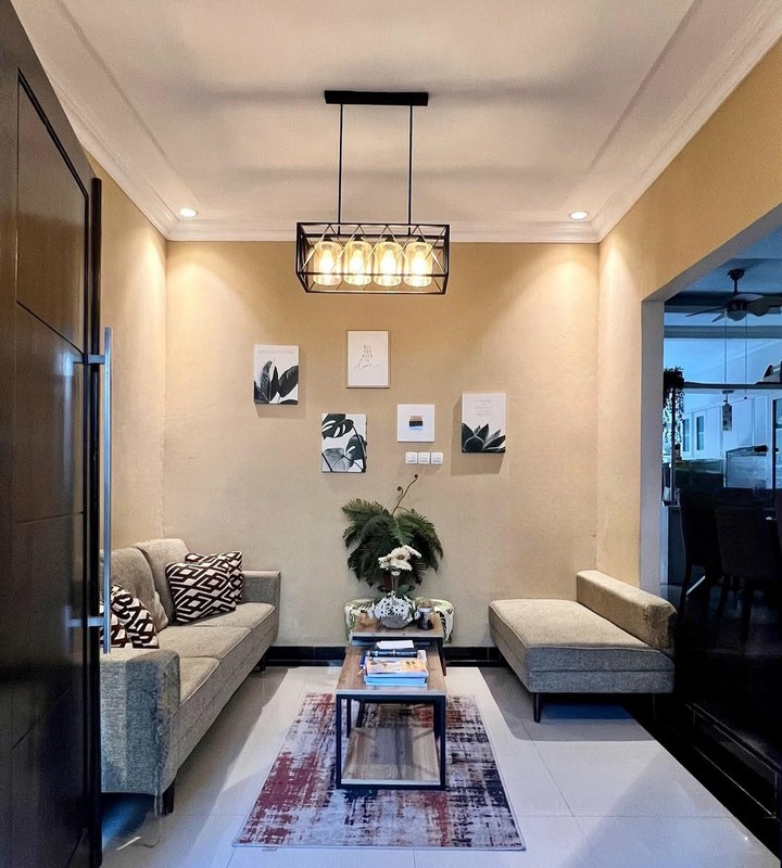 Cilandak dekat ampera, rumah cantik dengan swimpool dekat halte busway ragunan