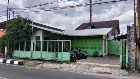 Rumah & Kantor 896 Meter Persegi Dekat Stadion Mandala Krida, Bsciro Gondokusuman